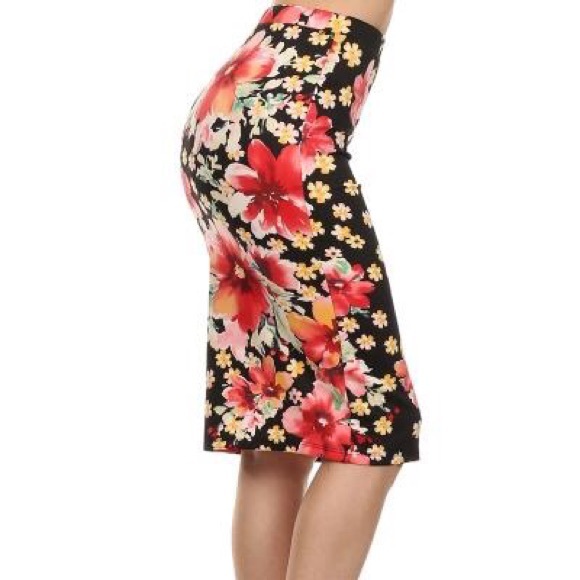 🌺ONE LEFT! Plus K&H Tiki Vegas Pencil Skirt - Picture 4 of 7
